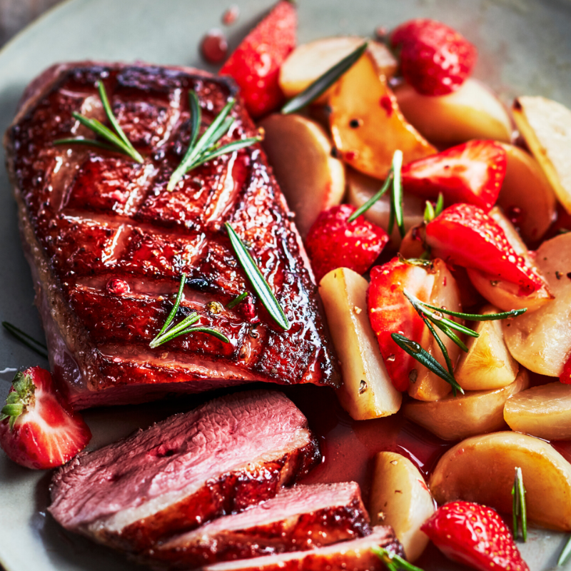 Magret de canard aux fruits rouges